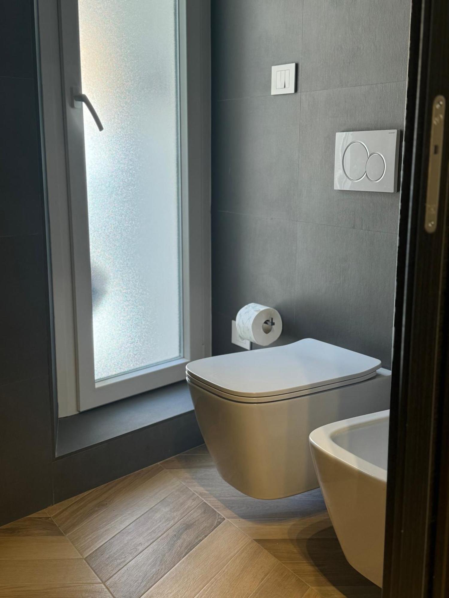 Sky Luxury Rooms Nettuno Eksteriør billede