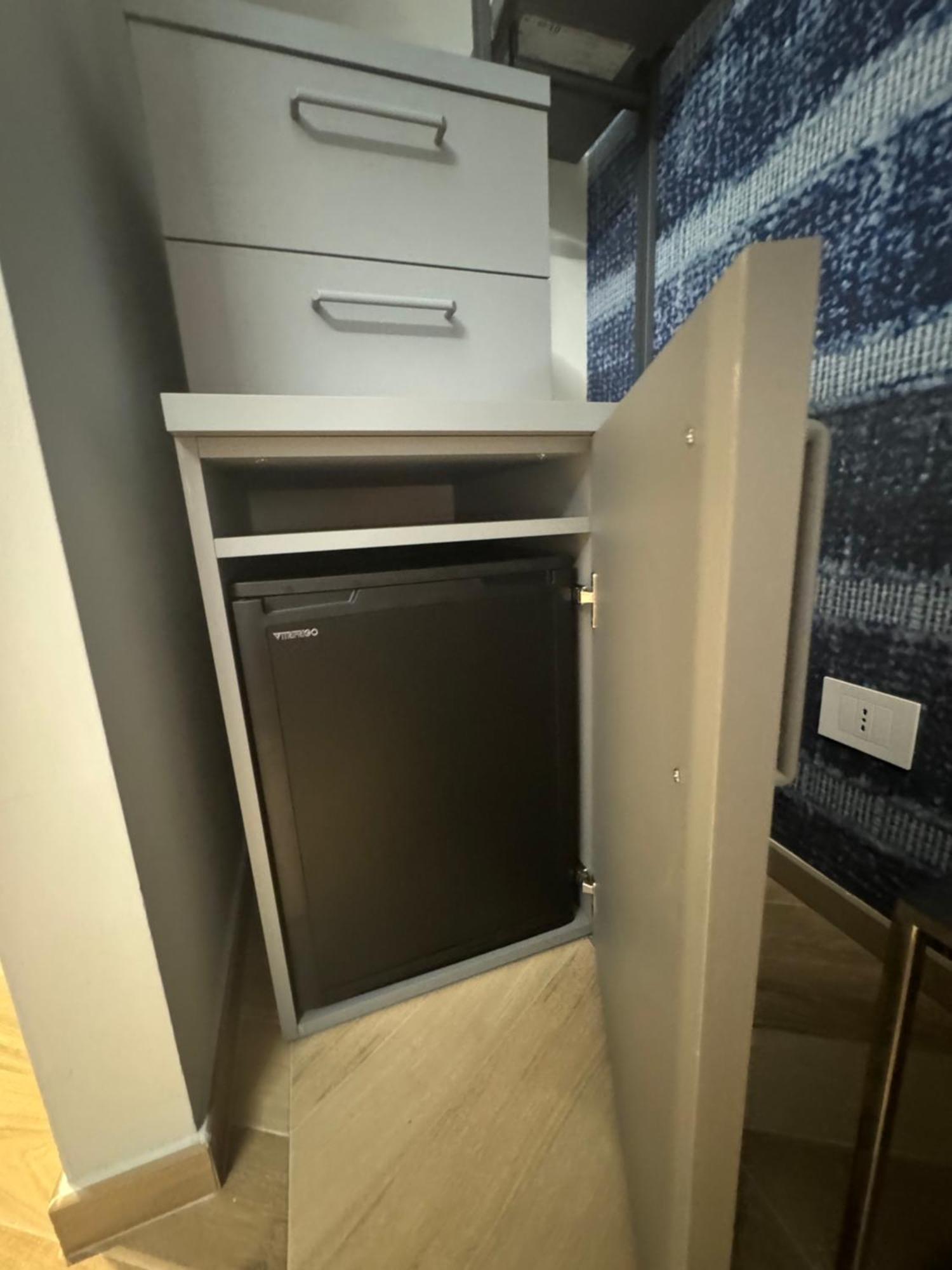 Sky Luxury Rooms Nettuno Eksteriør billede