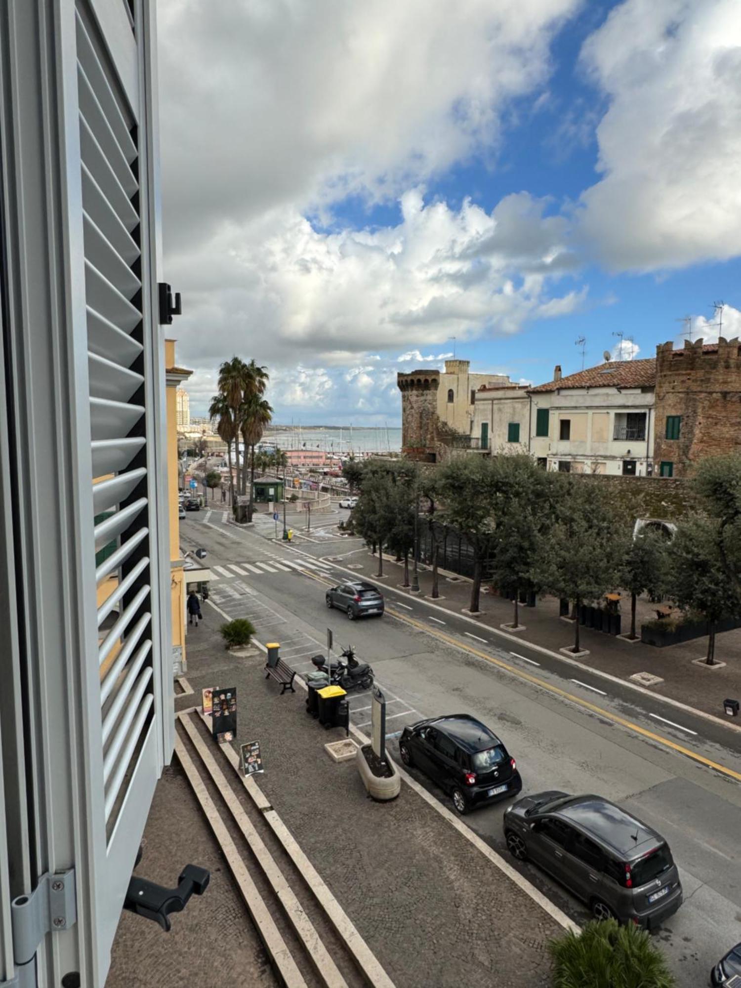 Sky Luxury Rooms Nettuno Eksteriør billede
